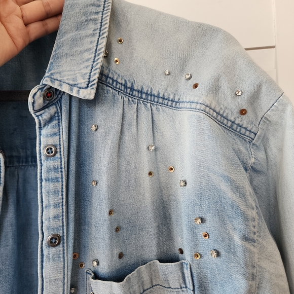 COPY - Pilcro The Bo Boyfriend Buttondown, Anthropologie - Picture 12 of 13